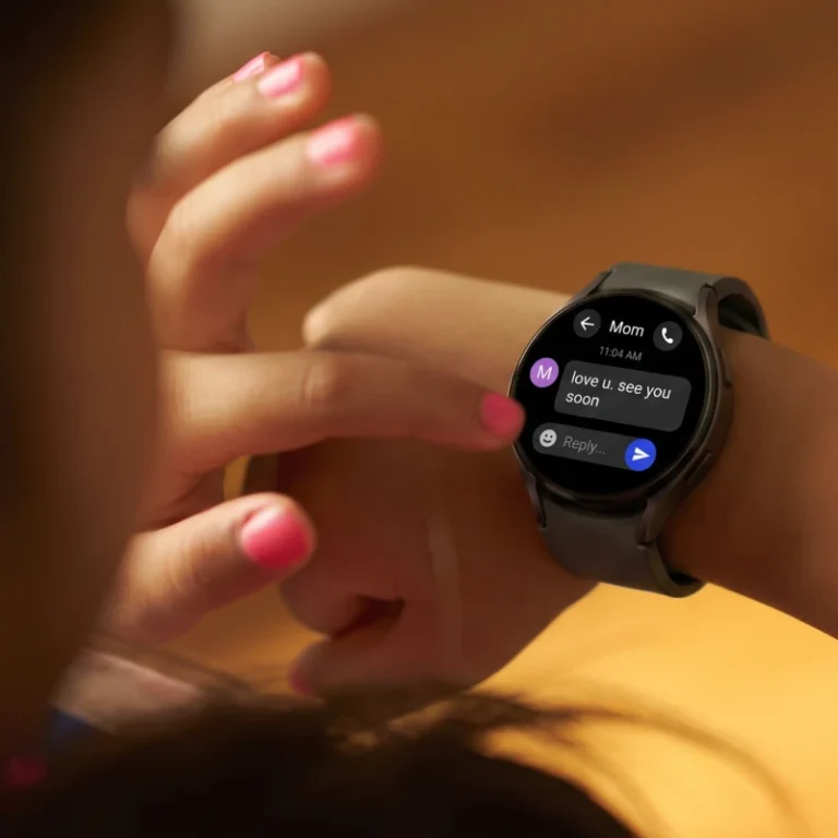 A child texting mom on the Bark Watch, a kids smart watch